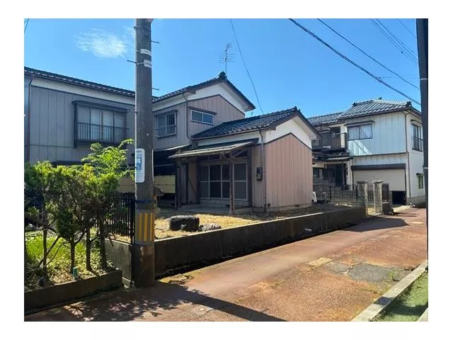 Nishiyokamachi 3 (Sanjo Station) 2,380,000 yen