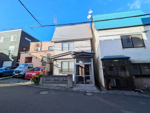 Otaru City, Midori 1-chome (Otaru Station) 2-story building 4LDK