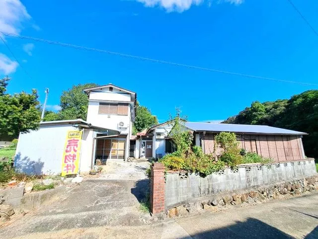 Takaoka-gun Hidaka-mura Iwamechi (Okahana Station) 2-story 6K