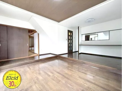 "Price reduced by 2 million ⇒ Monthly in the 20,000 yen range! / Immediate guidance ♪ Within walking distance of Aiko Station*. Interior renovation completed!"