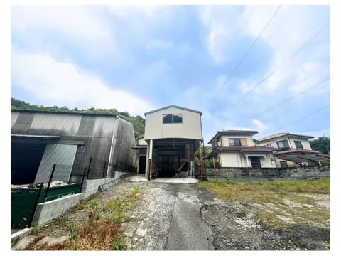 /Partially renovated in 2020/ 4LDK☆ Land over 44 tsubo☆ Building over 39 tsubo☆