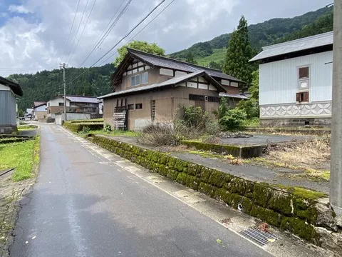 4DK single-story house in Nakamiya, Hakusan City