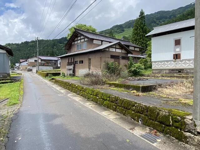 4DK single-story house in Nakamiya, Hakusan City