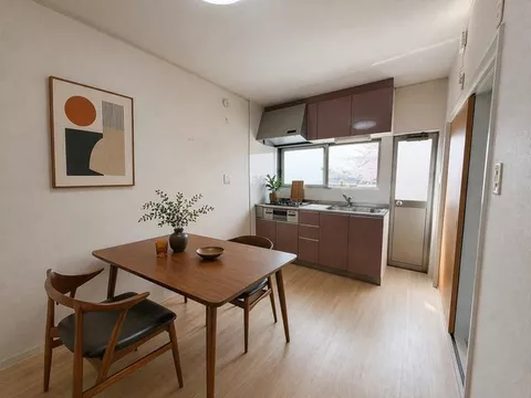 Fully renovated! Monthly payments in the 30,000 yen range! A location with an open feeling to the south!