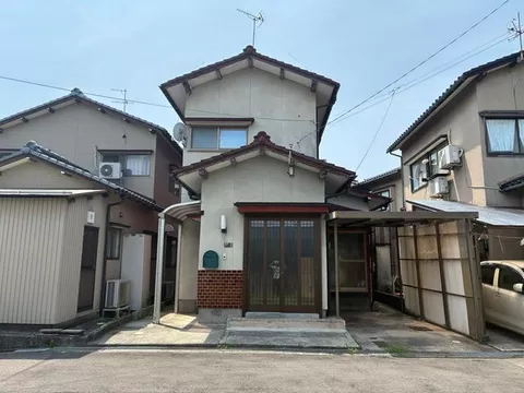 This is a used house with a rich history of renovations☆