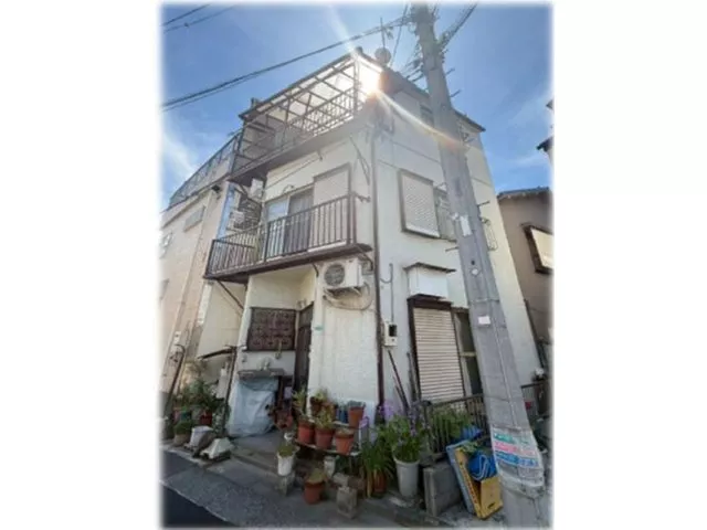 (For investment or personal use, both are being considered ◎) This property can be rebuilt ♪