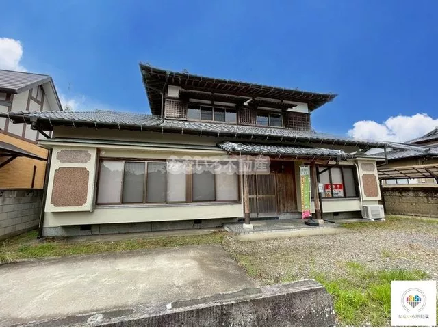 [Renovated House] Parking for 3 or more cars available [Available for viewing due to vacancy] New water area