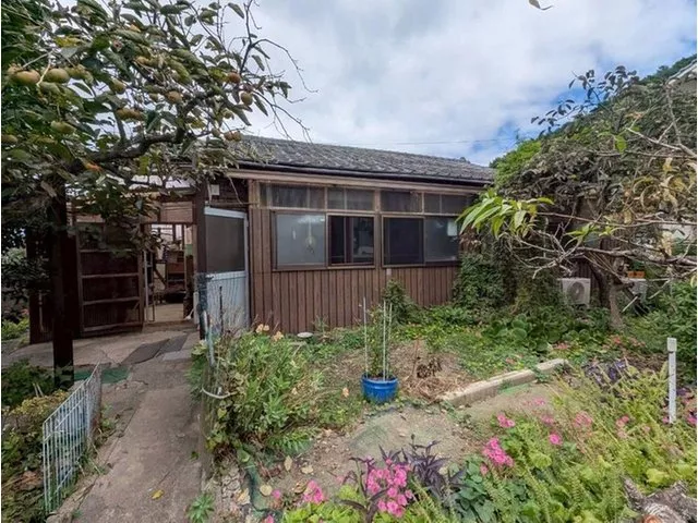 【*Immediate reservation available*】This property is served by Kozaki Elementary School and Kanzaki Junior High School.