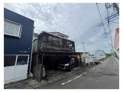 ◆Spacious 5DK◆With carport◆Japanese-style room◆All rooms over 6 tatami mats◆Good sunlight◆Quiet residential area
