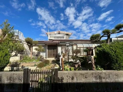 - Shiohama Town 3 (Asahigaoka Station) 12 million yen