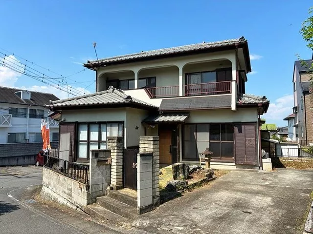 ◇ Approximately 10 minutes walk to elementary and junior high schools ◇ Southwest corner lot ◇ City gas area