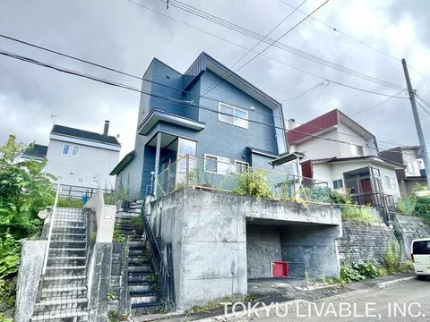 Kitanozawa 9-chome, Minami Ward, Sapporo City (Makomanai Station) 2-story 3LDK