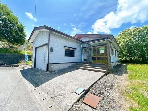 Open house held / Parking for 2 cars available
