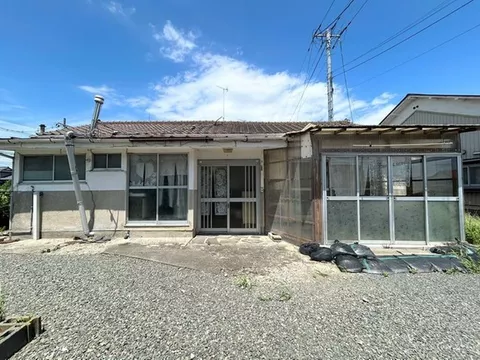 Start a spacious new life in a convenient living environment♪