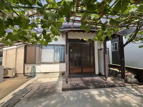 Nobeoka City, Asahigaoka 3-chome (Asahigaoka Station) 2-story building 4SDK
