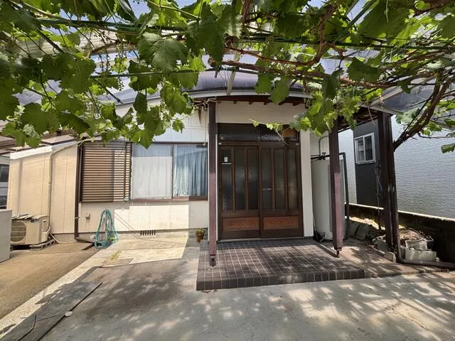Nobeoka City, Asahigaoka 3-chome (Asahigaoka Station) 2-story building 4SDK