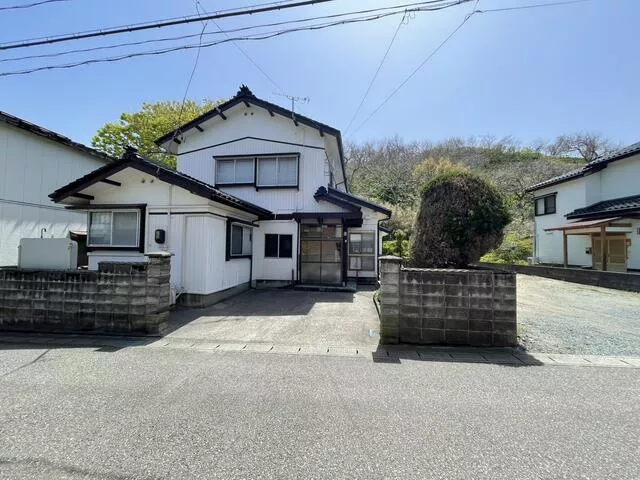 Tsuruoka City, Yura 2-chome (Mise Station) 2-story building 7LDK