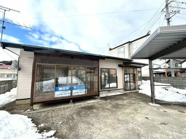 Noshiro City, Futatsui Town, Kamino, (Futatsui Station) Single-story building 4DK