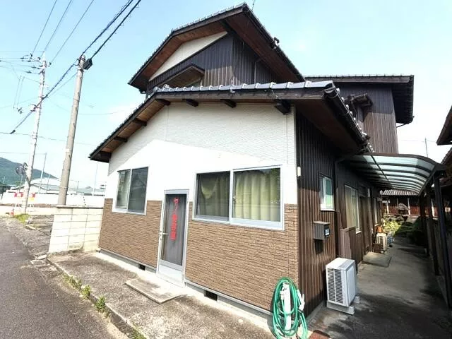 Kanonji City, Tenjin-cho 3-chome (Kanonji Station) 2-story building 5LDK