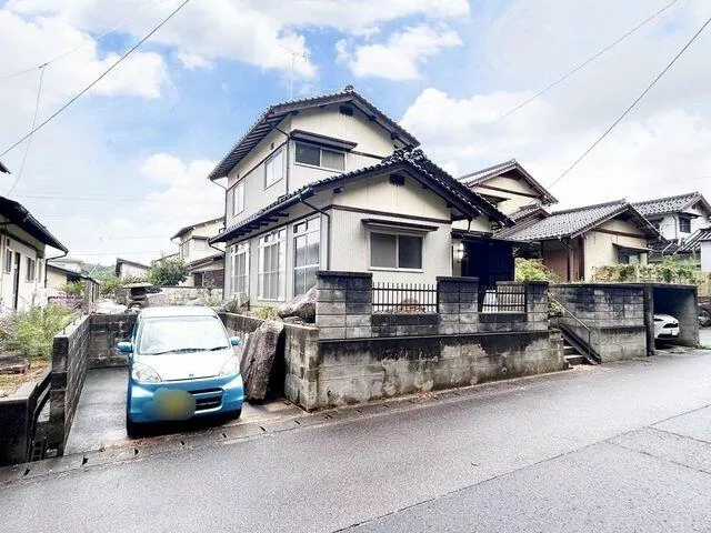 Matsue City, Hizugaoka 1-chome (Matsue Shinji Lake Onsen Station) 2-story building 5DK