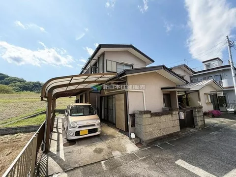 How about starting a new life in a location with a riverside walk overlooking Mount Fuji and many commercial facilities?♪