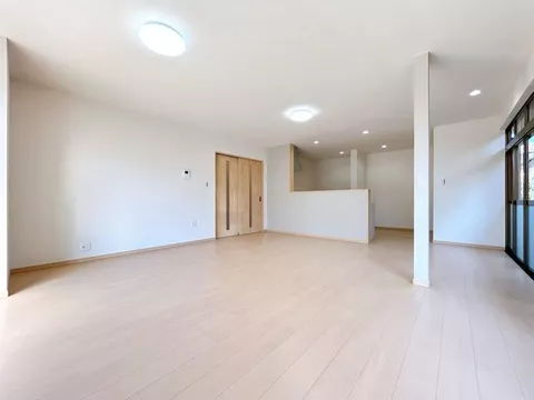 【Open house held】Interior and exterior renovation planned / Earthquake reinforcement work / Water area replacement / Parking for 2 cars available