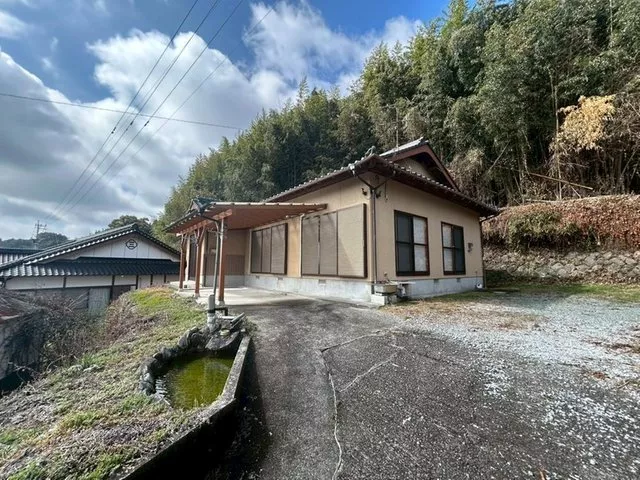4.5 million yen!! Renovated in 2020 ♪ Enjoy a spacious rural life in a single-story home