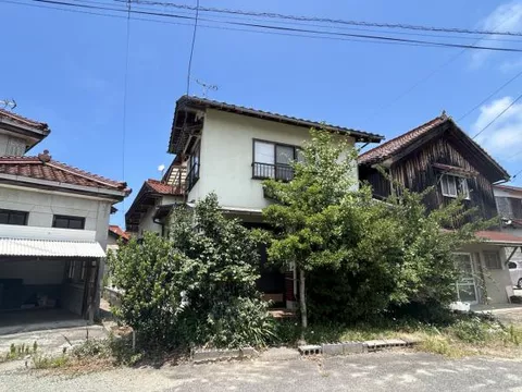 2F 4DK in Tsuda-machi, Masuda-shi, Masuda (Iwami-Tsuda Sta.)

6,000,000 yen