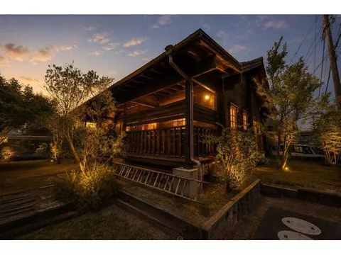 ～A life that warms the heart with the warmth of wood～ ■Authentic log house that feels nature