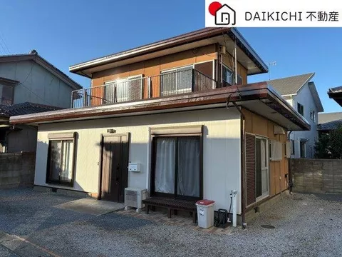 A convenient location at this price! A great property!
