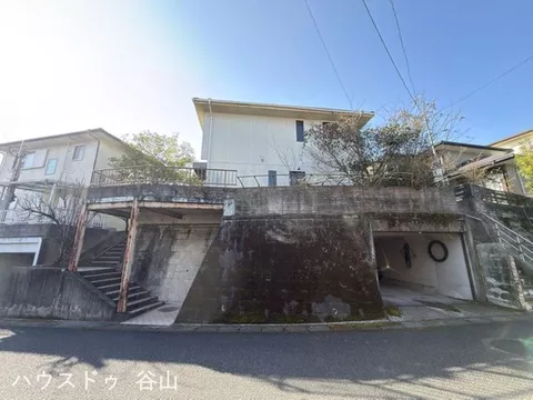 ■7 minutes on foot to Koutokujido Elementary School ■5 minutes on foot to Yamagataya Shopping Plaza Koutokujido store