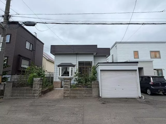 Dream single-story house! Indoor condition is good ♪ Garage height approximately 1.9m (suitable for parking minivans, etc.)