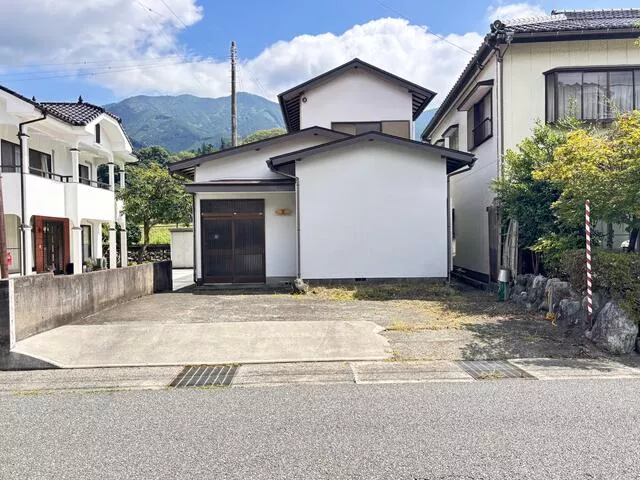 Minami-Koma District, Nanbu Town, Nanbu (Uchikawa Station) 2-story building 5SDK