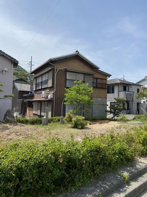 Yura 1-chome, Sumoto-shi, Sumoto 2F 5K

2,000,000 yen