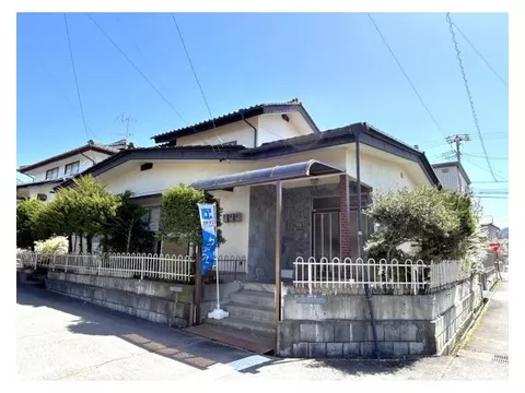 【Open House】Current sale until April 24 / Parking for 2 cars available / Walking distance to Ueda City Kawabe Elementary School