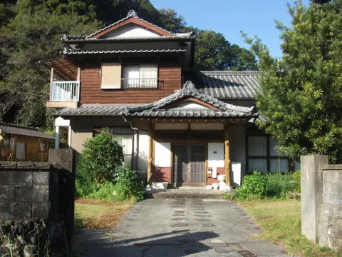 Saeki City, Yayoi Oaza Kadota (Kamioka Station) 2F 7DK

3,000,000 yen