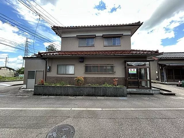 Used single-family home, Oyabe City, Yawacho