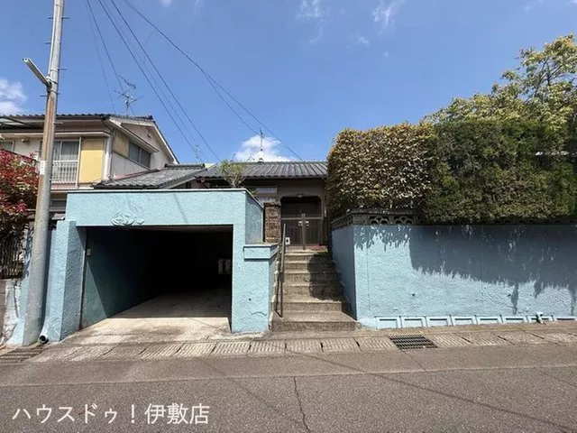 [South-facing] [7 minutes on foot to Daimyo Hill Elementary School] [From 26,000 yen per month] [4LDK]