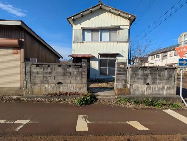 Tsubame City, Yoshida Kamimachi (Yoshida Station) 2-story building 6DK