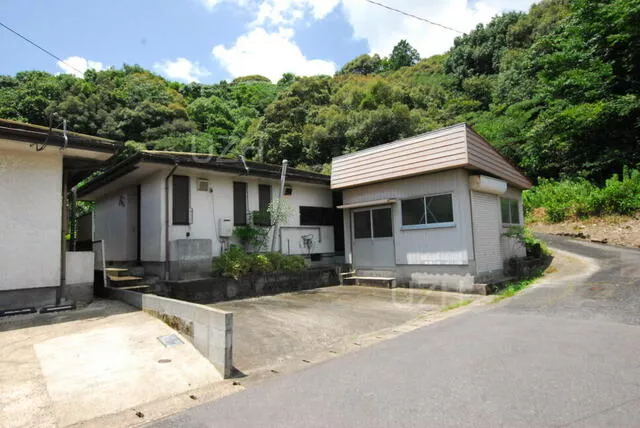 Ushino City, Shioda Town, Oaza Kuman Nishiyama (Hizen Kashima Station) Single-story building 4DK
