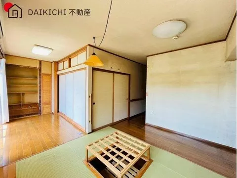 With a home elevator, going between the 1st and 2nd floors is easy! - Image 3