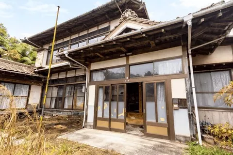 Kesennuma City, Iwatsuki Hōgazawa (Kesennuma Station) 2-story building 7SDK
