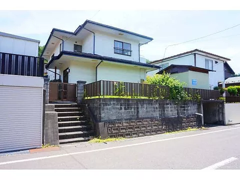 Used single-family home in Miyazono, used residence