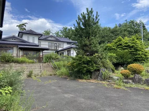 Asahida, Hizume, Shiwa Town, Shiwa District (Shiwa Chuo Station) 2-story 14LDK