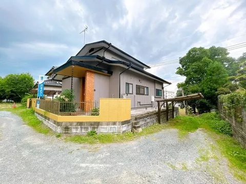 [Open House] Move-in available within the year / 6 minutes on foot to Yamaga Elementary School / Quiet residential area