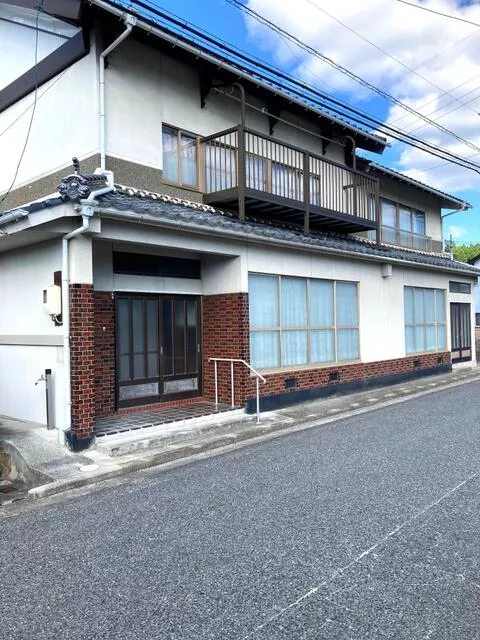Fuchu City, Kamikata Town, Kamikata (Kamikata Station) 2-story building 11DK