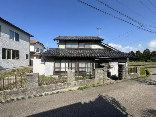 2F 7DK in Uki, Kahoku-city (Yokoyama Sta.)

1.6 million yen