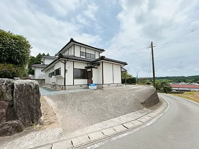 Used single-family home in Yamaga City, Nabeta