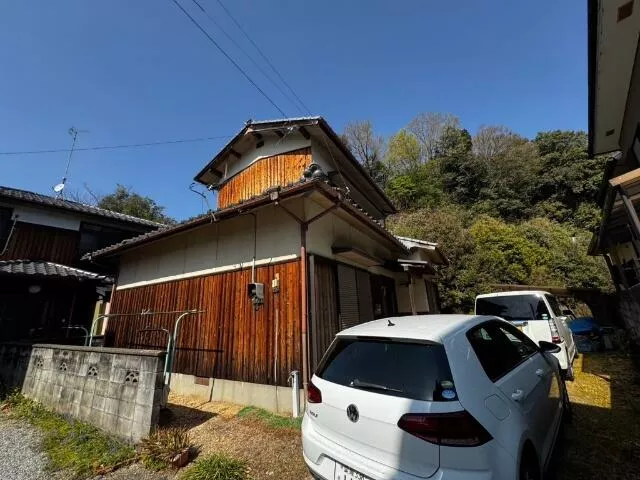 Shikokuchuo-shi, Kanada-cho Kanekawa (Kawanoe Sta.) 2F 4LDK

3,950,000 yen