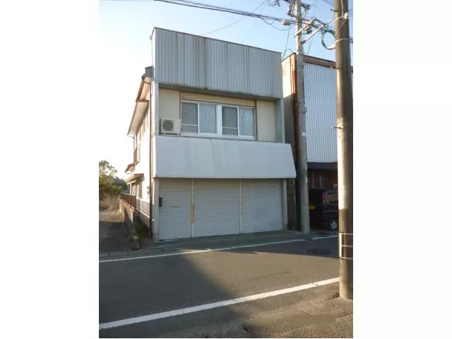 Uetajima, Sadowara Town 8 million yen